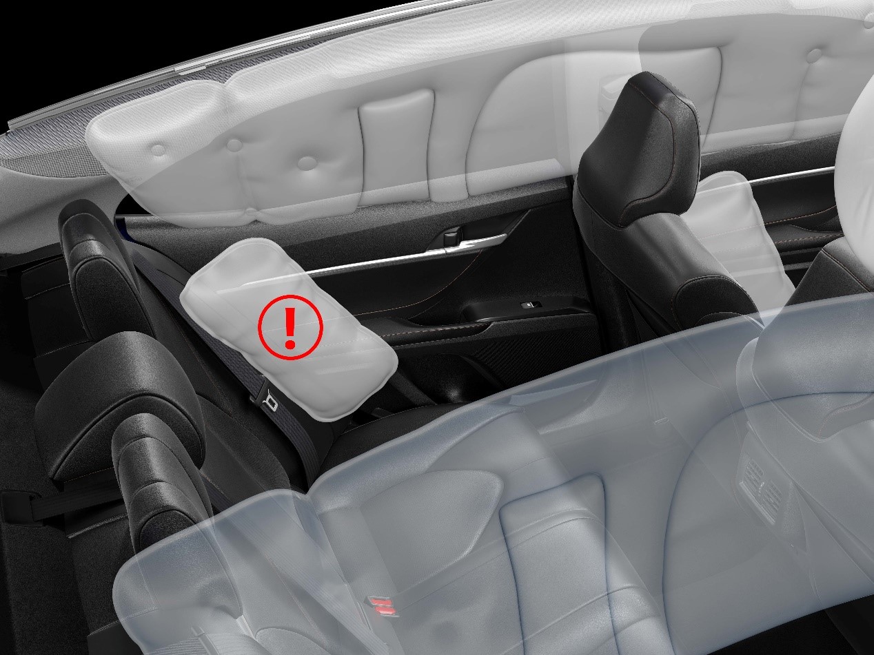 后排侧气囊同前排侧气囊一样,安装在后排座椅靠近车门的一侧
