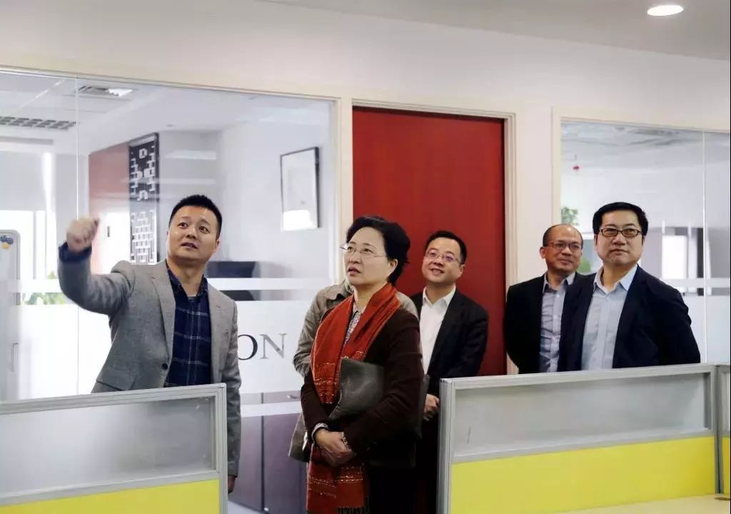 【支持民企在行动】区委常委,区纪委书记何以琴走访调研民企_发展