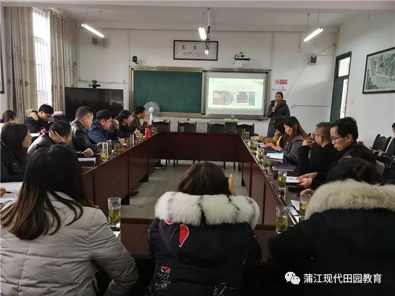 考察团一行实地参观考察了西来两河逸园,成佳同心亭廉政文化基地,佳阳