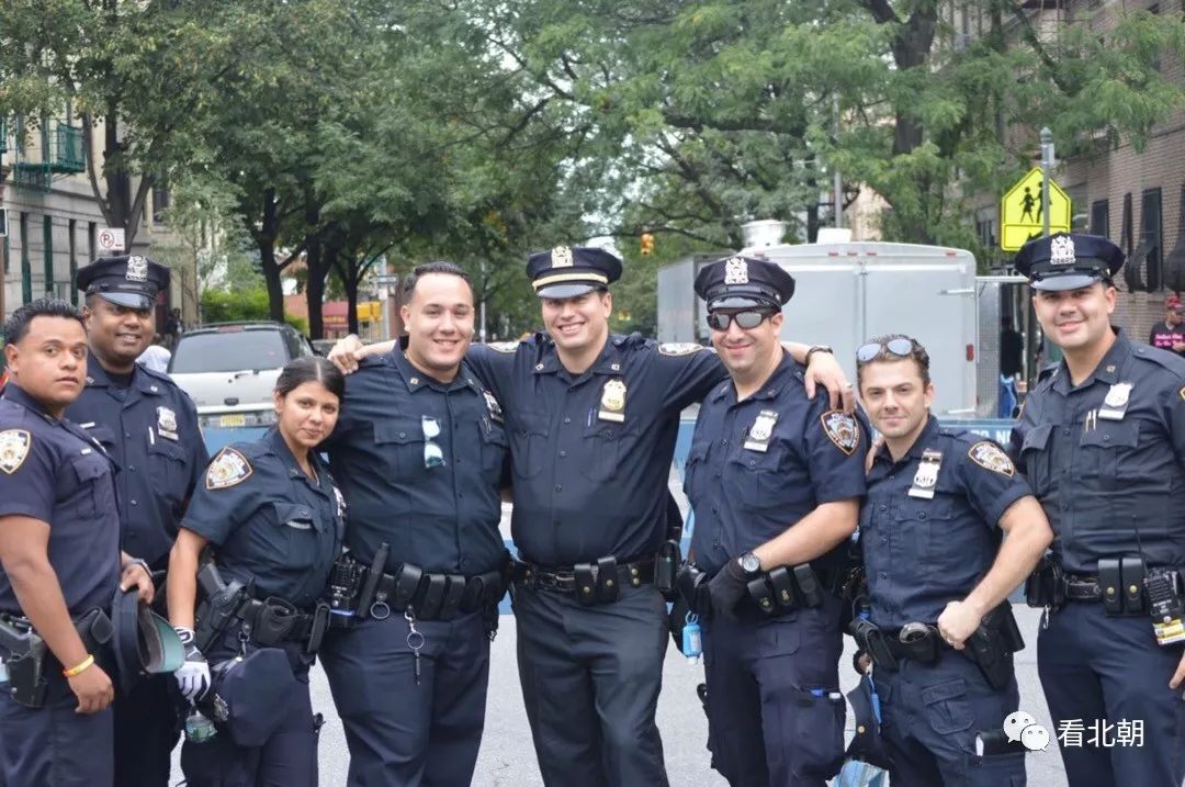纽约警察局的警长们:正牌nypd sergeants执勤图集