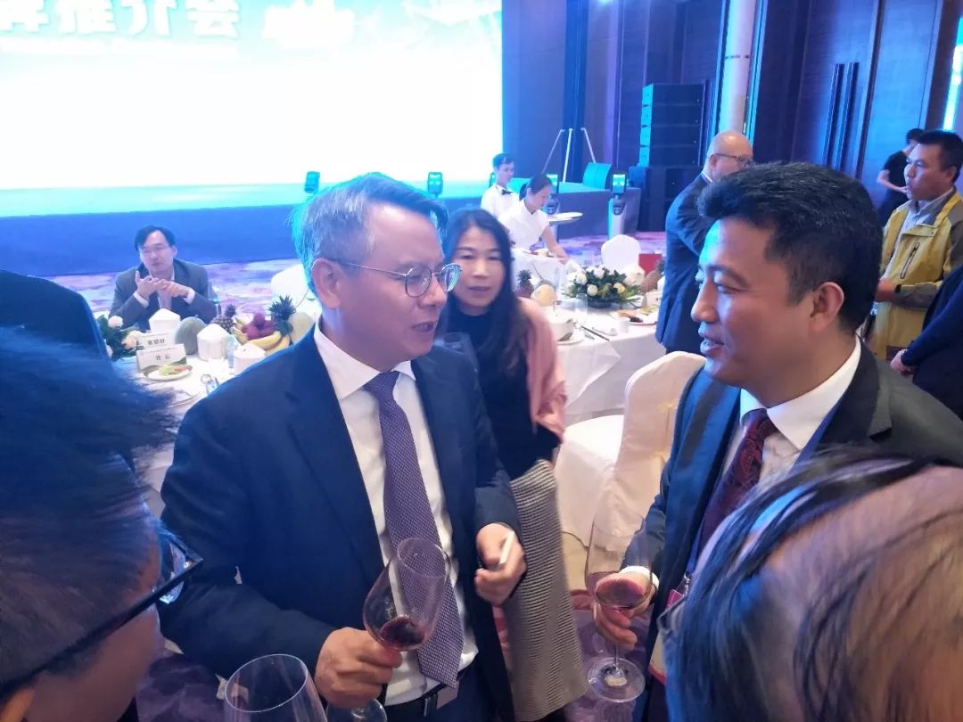 河北新发地集团董事长米亚林出席2018年中国(海南)国际热带农产品冬季