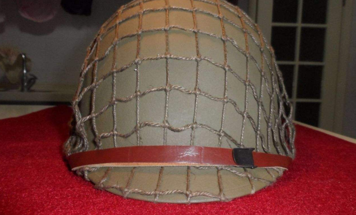 二战时,日本鬼子头盔上那层网有什么用?共有三个用处,不能小看