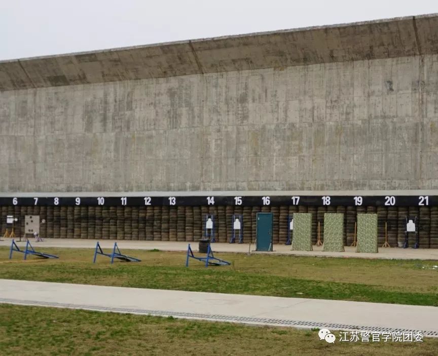 高空索降百米狙擊草地特訓江蘇警官學院特戰社冒雪探營龍虎突擊大隊