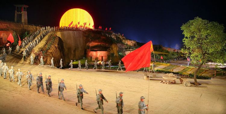 《太行山》实景剧是中国北方第一部以革命历史题材为内容的大型实景剧
