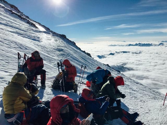 攀登歐洲最高峰厄爾布魯士峰mtelbrus登頂歸來