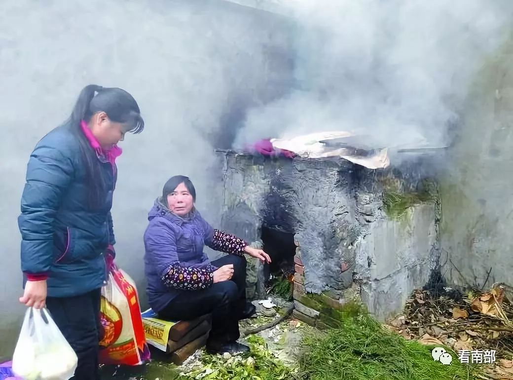 驚現燻臘肉神器你家的肉都是這麼燻的