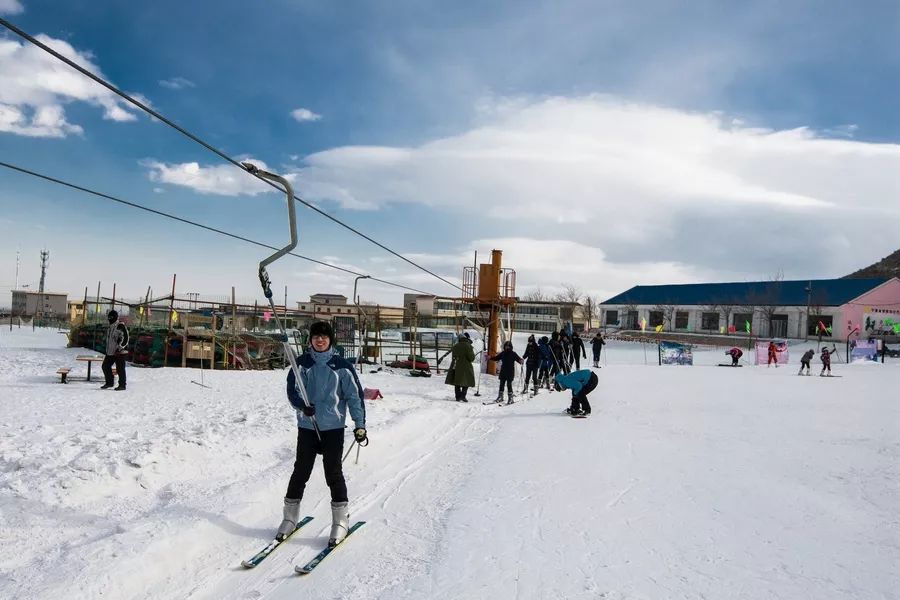 银川滑冰滑雪全攻略,价格,地址都在里面!_冰场