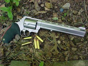 史密斯威森m500,这是一把手枪名字,论威力,它也可以叫手炮