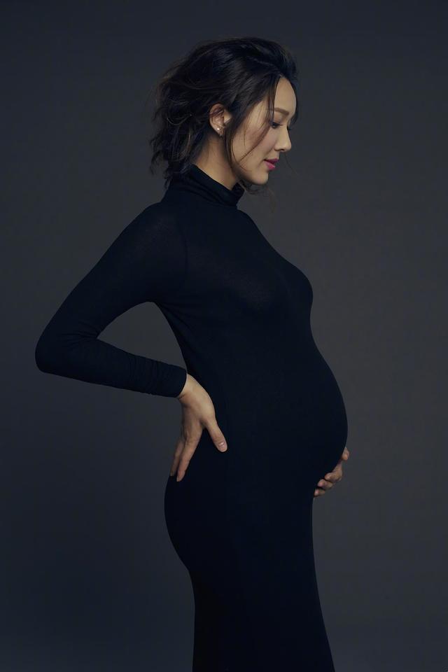 李亚男孕期自拍图片