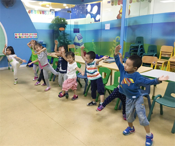 贝乐学科英语上海天山路培训中心 怎样跟孩子聊“规则”