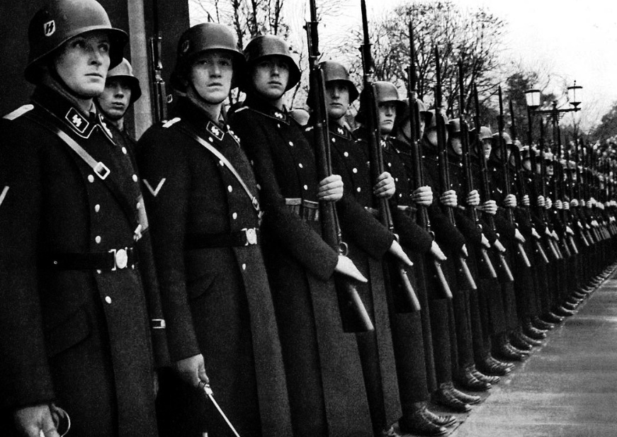 这些属于党卫军的武装部队在整个二战中都留在了德国的本土,在1945年