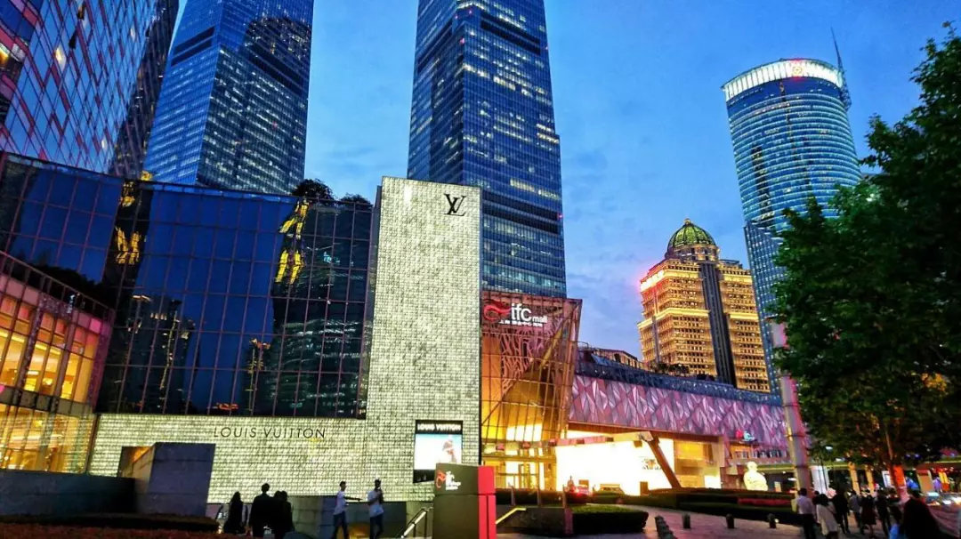 奇点智库6个上海地铁人气最旺的购物中心