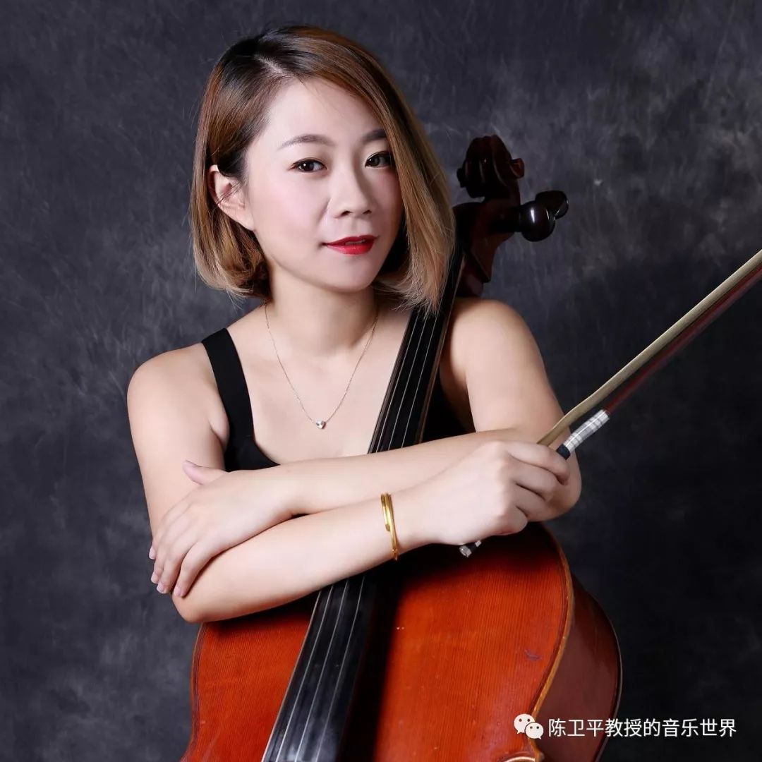 中国女大提琴家图片