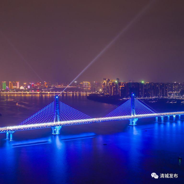 洲心大桥主体工程全线亮灯,代表着大桥已经具备通车条件