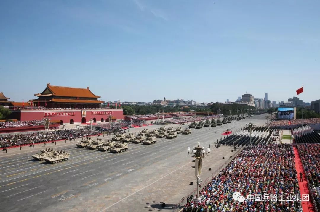 炮履帶式裝甲搶救車慶祝中國人民解放軍建軍90週年閱兵2017年7月30日