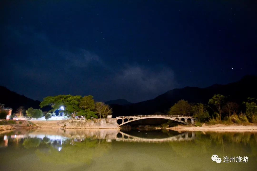 去华村看冬天依旧秀丽的风光,看夜空之上寒星点点,玩在城市没见过的小