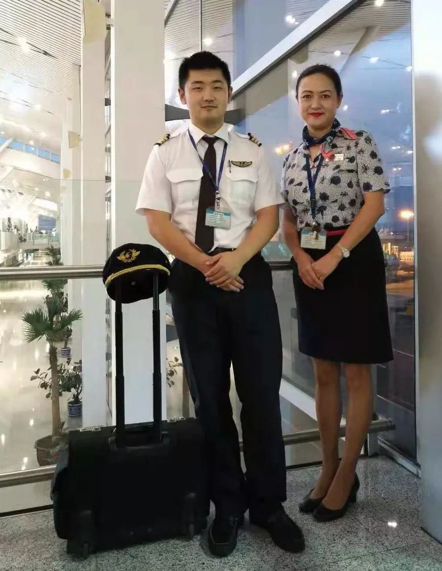 昨天她完成最后一飞,53岁的五星乘务长见证了江西民航变迁