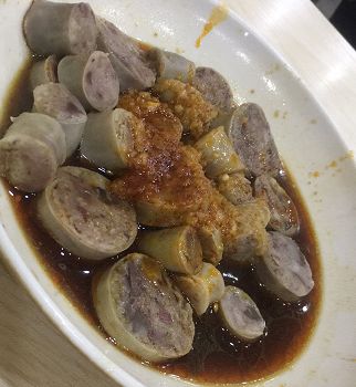在西宁,羊肠面属于比较常见的风味小吃,也堪称青海速食面