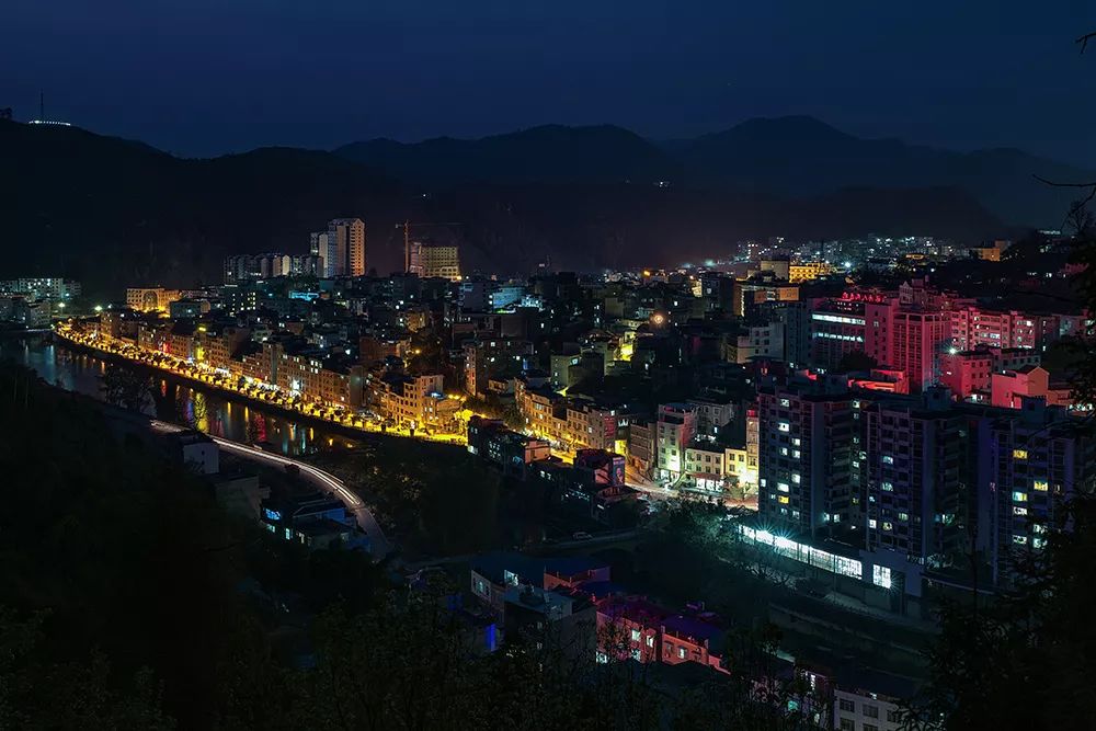广西西林县城图片图片