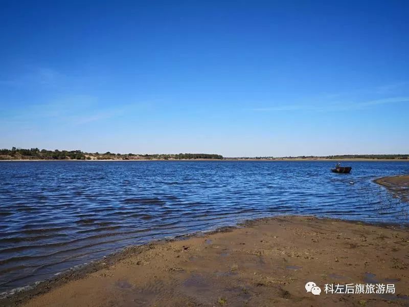 努古斯臺鎮雅莫嘎查雅莫嘎查位於努古斯臺鎮鎮政府所在地,地處國道304