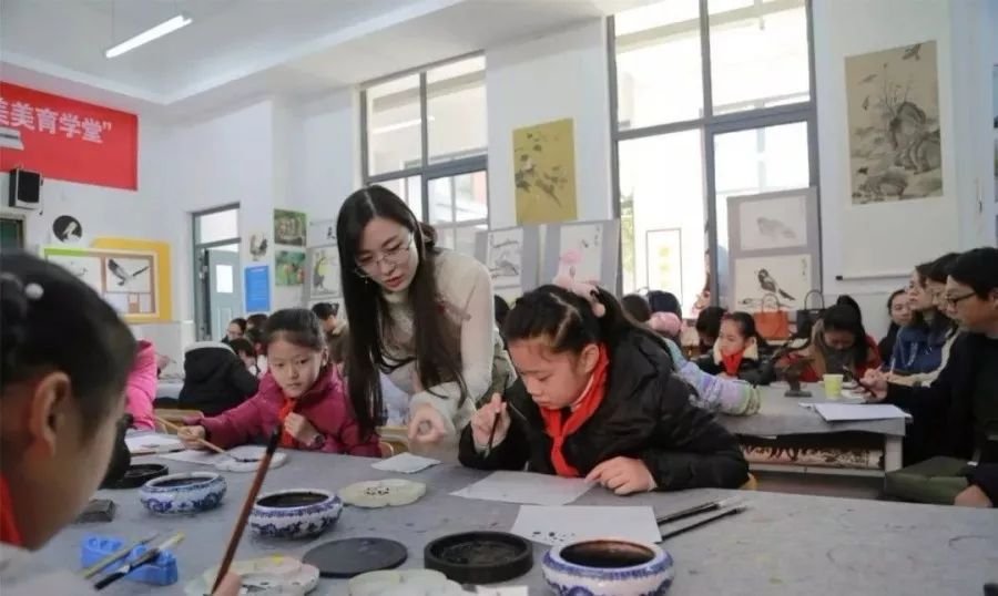 钟楼实验小学朱梦昀老师博爱小学濮晓华老师水墨课《水墨画鸟》课例