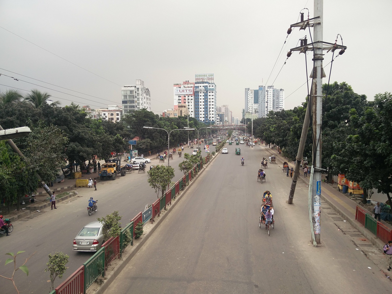 世界人口密度最高的国家孟加拉国首都达卡街头实拍