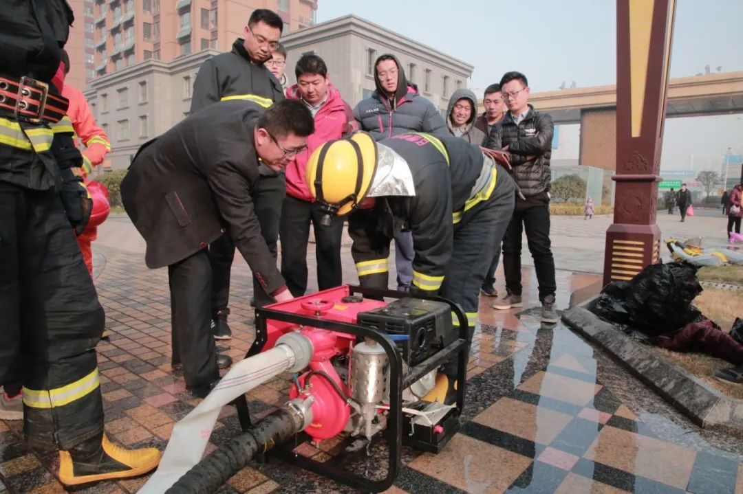 日照市微型消防站能力提升培訓班圓滿結業_滅火