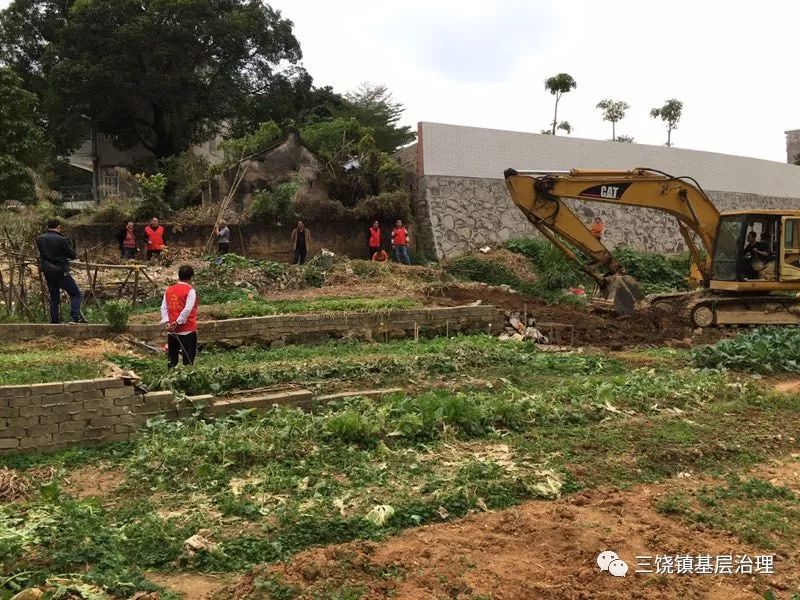 [好消息]三饶镇中心小学新建校门用地平整开工