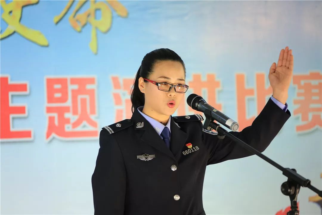 "经过激烈角逐,评委们客观公正地评分,刑警大队民警章晓龙家属杨惠娜