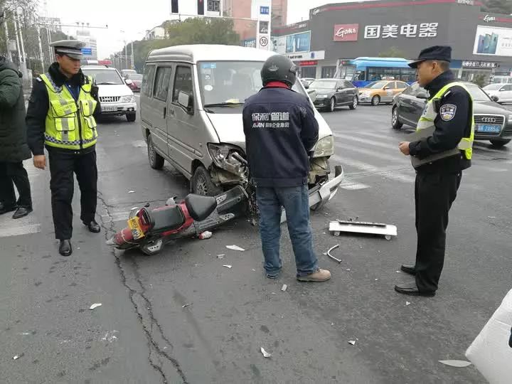 5分鐘之內江都兩起車禍,原因竟然都是.車禍現場圖片曝光