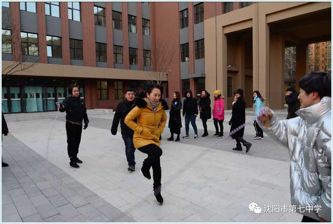 激情冬日绳舞飞扬沈阳市七中五里河学校成功举办初一年级跳绳比赛