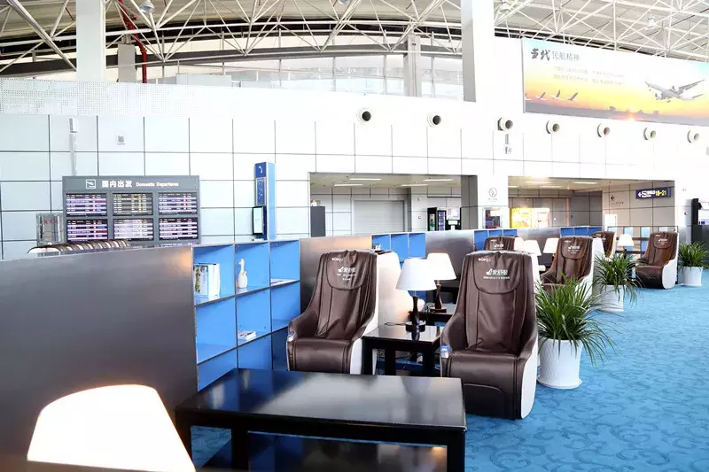 黄花机场又有新变化!爱舒服共享按摩椅为旅客打造全新候机体验