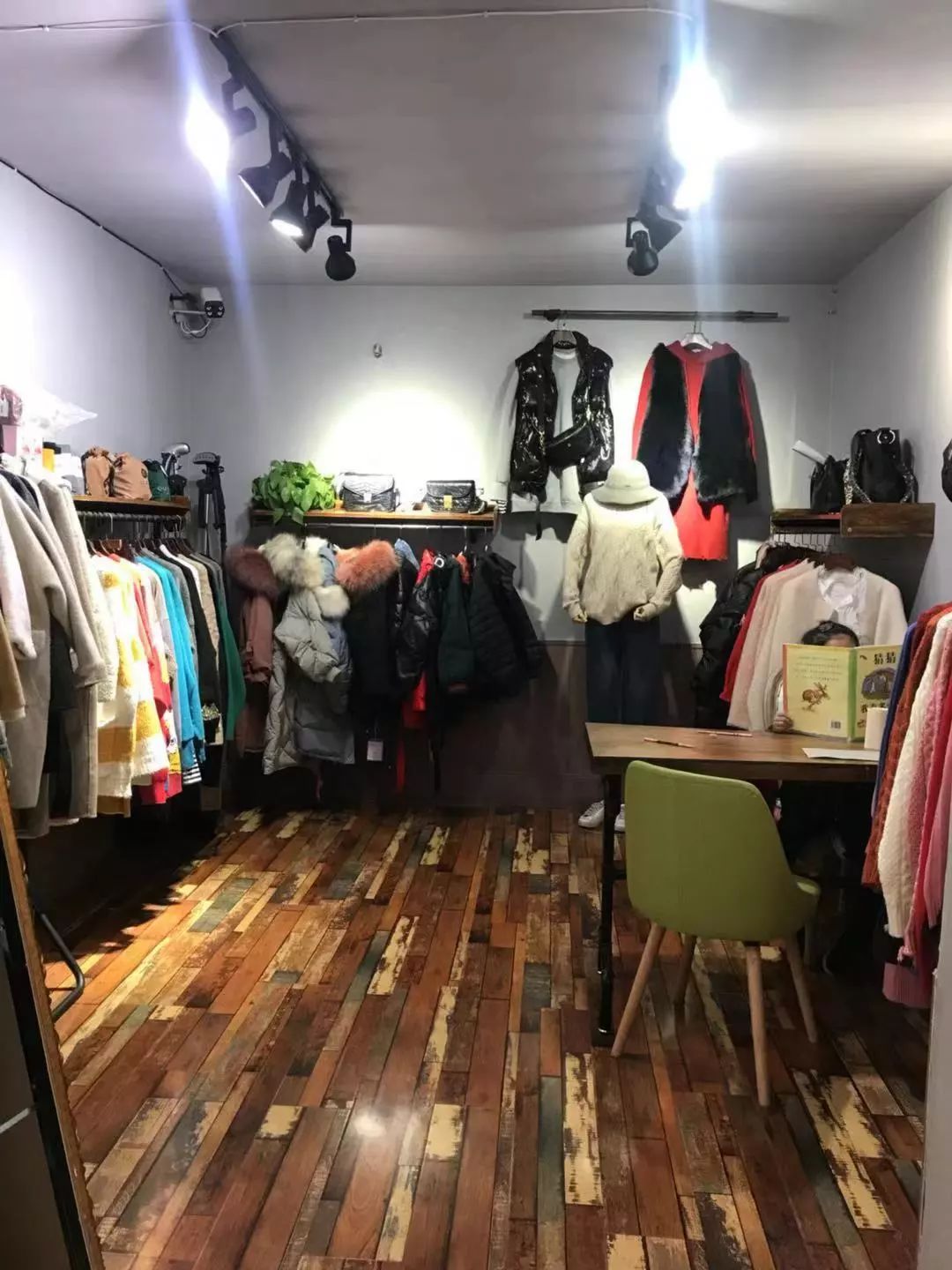 网红服装店正式登陆龙口!还不赶紧买买买