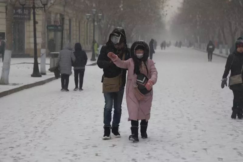 嗨南方~我们哈尔滨终于下雪了!已化为一座飞来的异域城堡