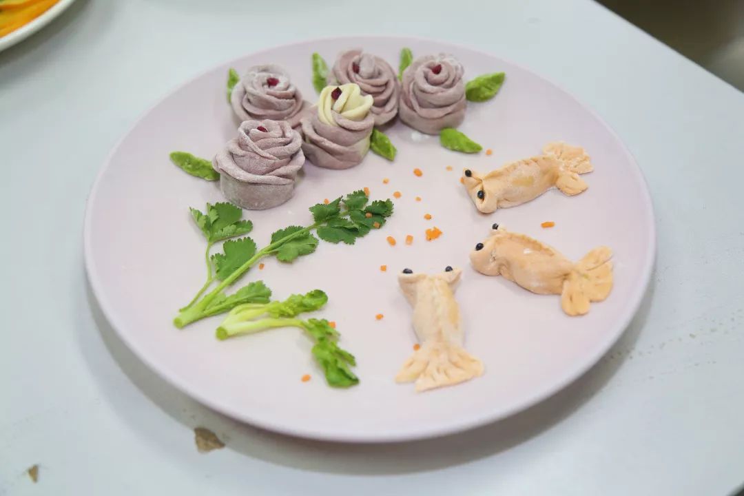 饺子摆盘花式图片