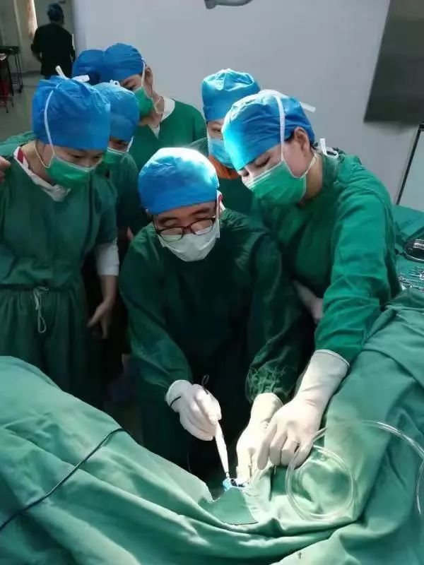 封开县人民医院成功实施首例leep刀宫颈锥切术
