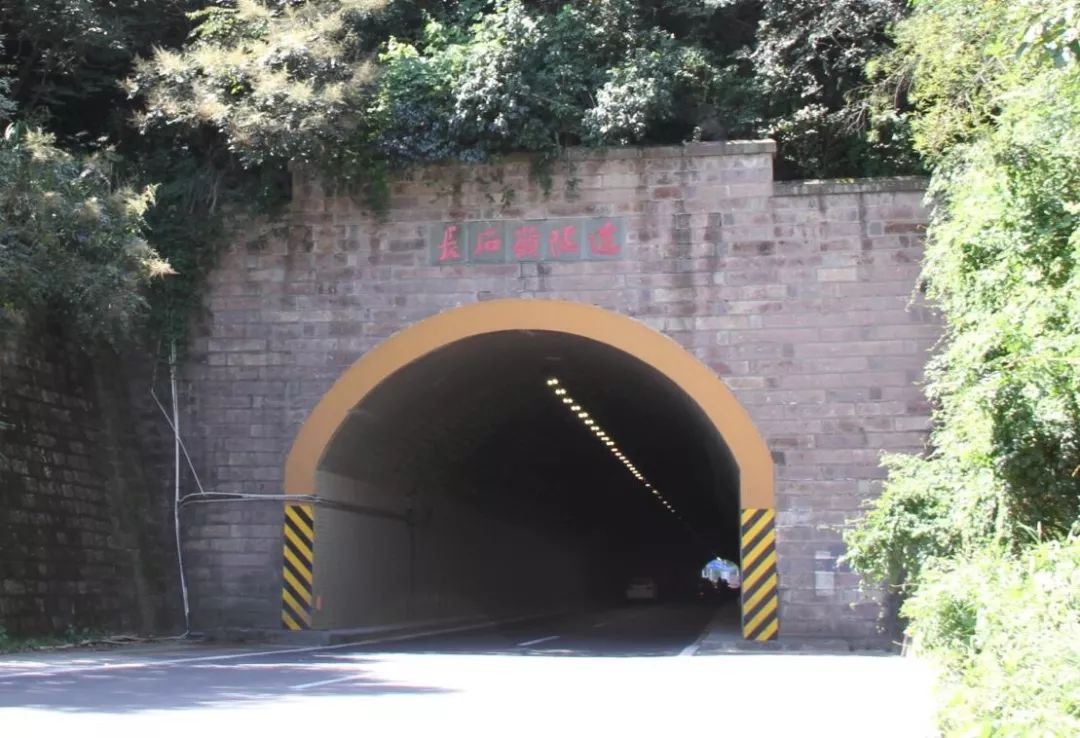 台州过江隧道图片