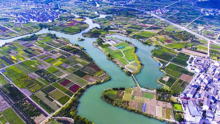 70多年前,依仗芦江河,岩河,泰河水系,橹声欸乃的小小航船承载了多少