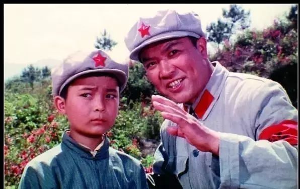 《闪闪的红星》是由八一电影制片厂摄制的中国儿童红色电影