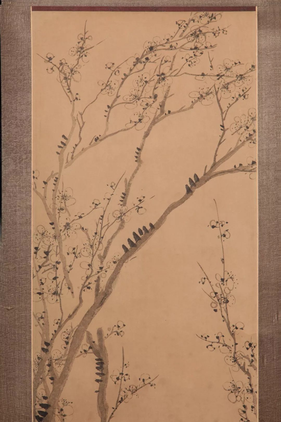 lot 13《梅》金農132×21cmlot 14《山水》屠倬90