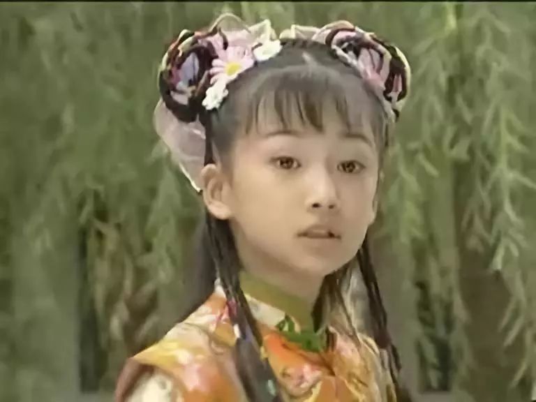 她最经典的角色,就是2002年主演清宫剧《格格要出嫁》,饰演小金蟾