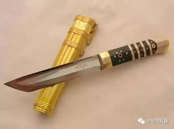 这把神秘的宝刀曾经是蒙古军打天下所用,来自于中国的西北大漠!