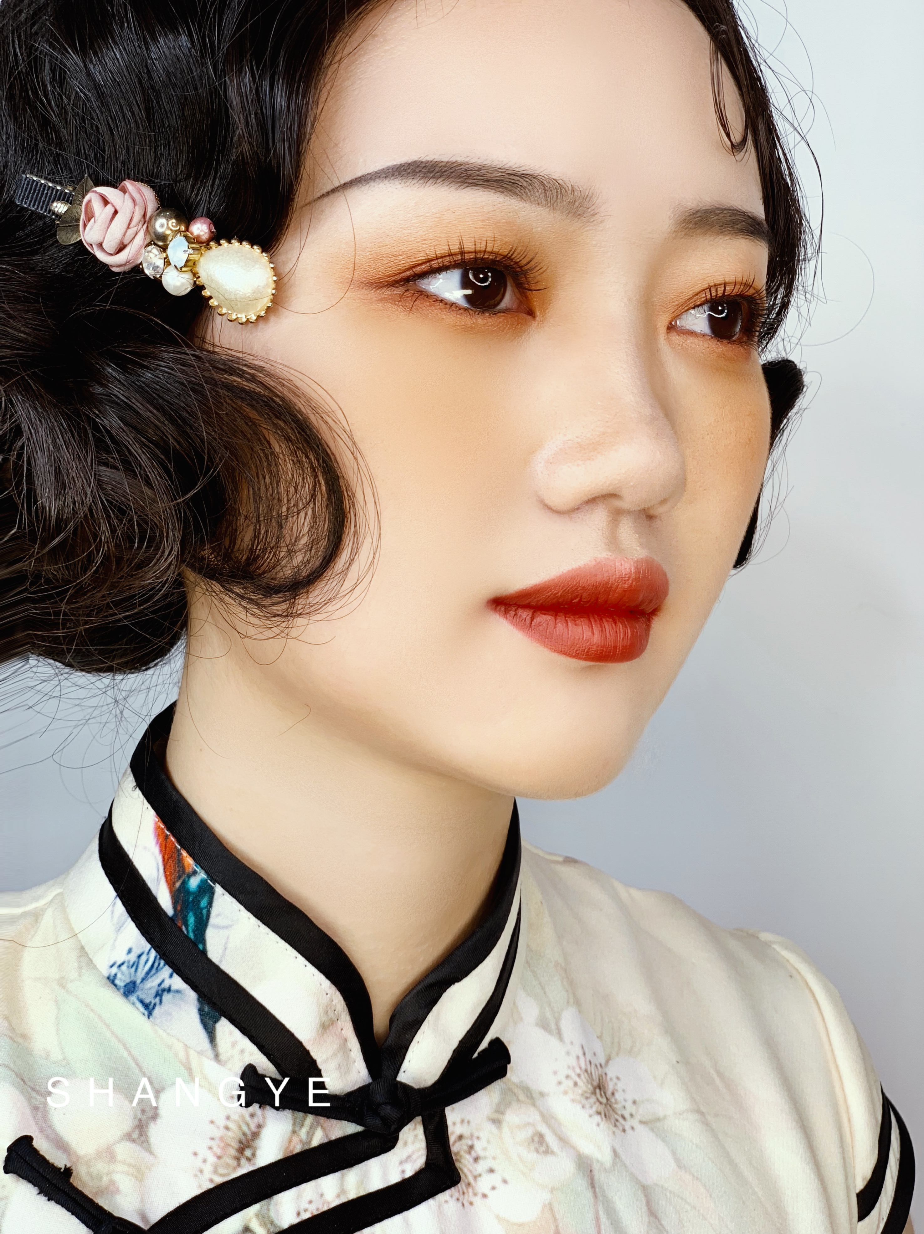 江南最是美人忆,中国风复古旗袍妆,太养眼了!