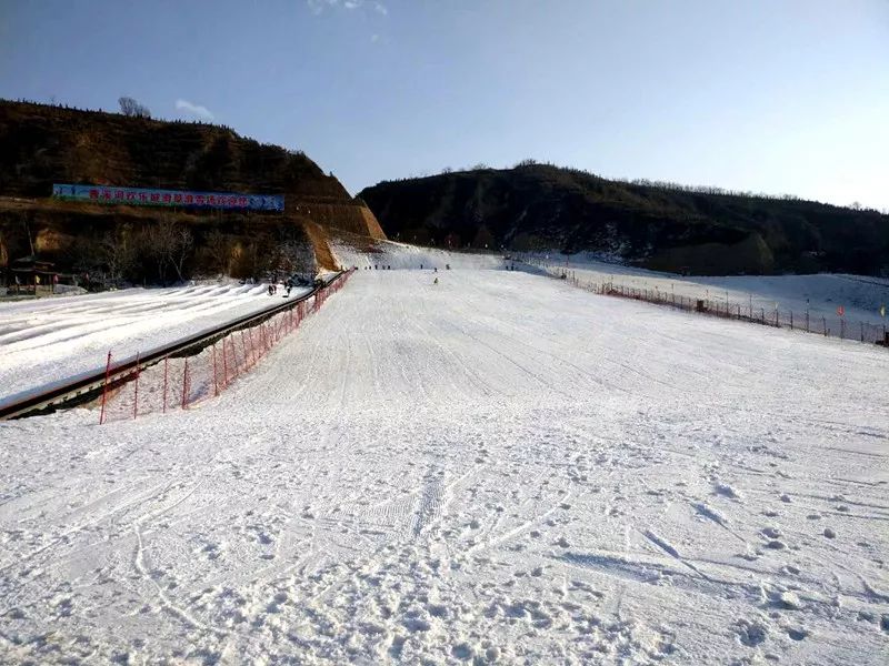 孝义曹溪河滑雪场图片