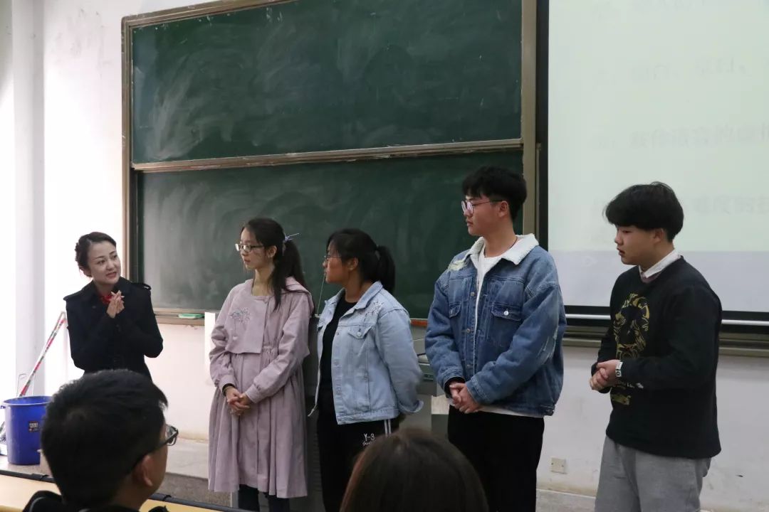 我校顺利举办2018年戏曲艺术进校园西南林业大学专场