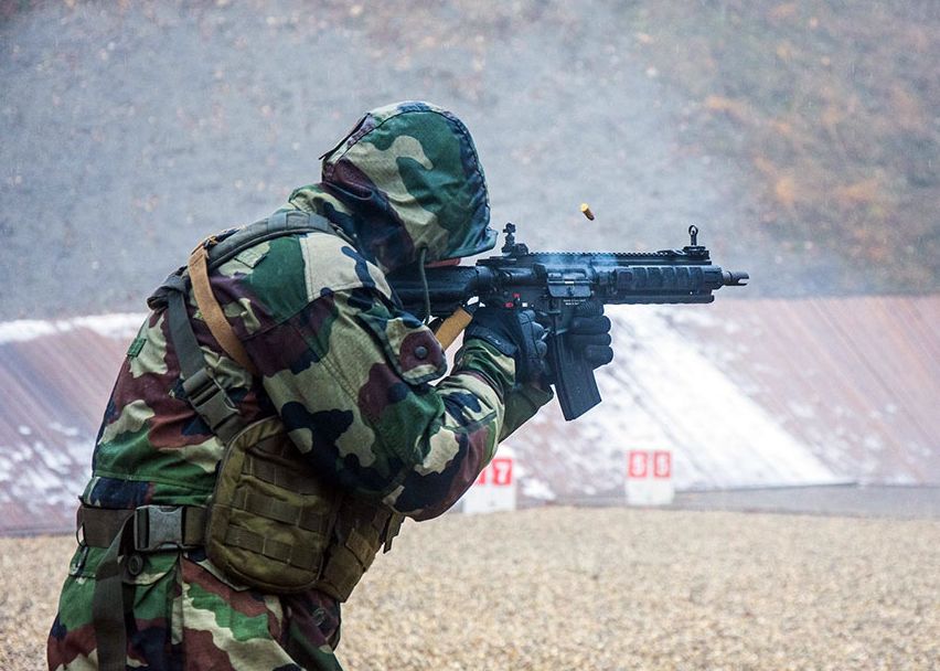 法國陸軍第7山地獵兵營列裝hk416f步槍