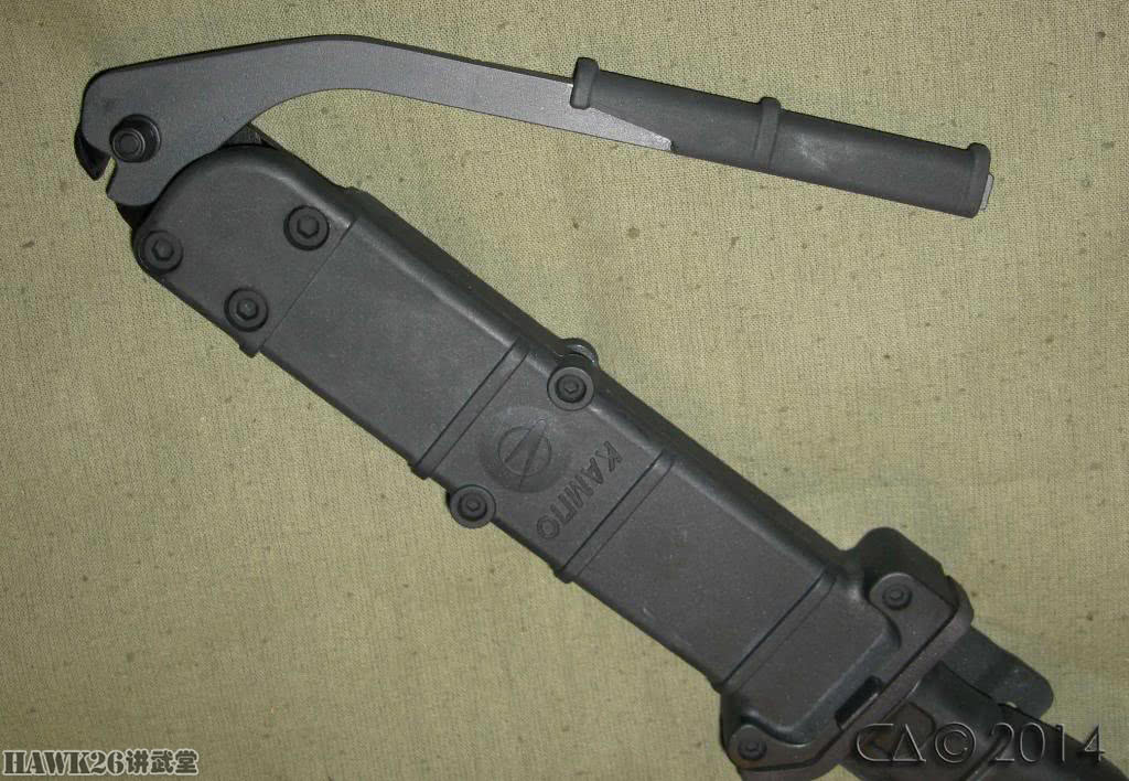 kampo研制的该系列刀具最大的特点就是取消了刀身上的开孔,不再与之前