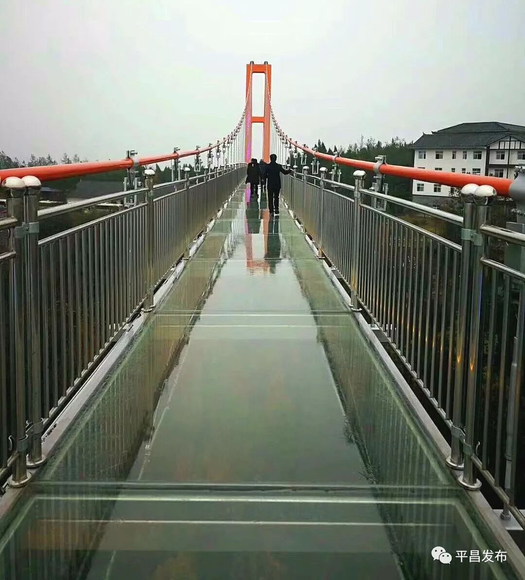 12月29日平昌驷马水乡玻璃桥开园迎客