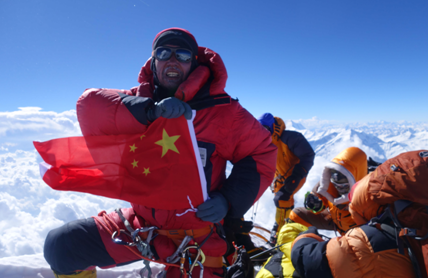 登山家金飞豹就是其中的一员,作为全球第11位成功完成7 2的探险家