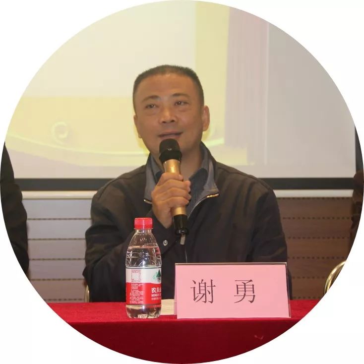 市司法局副调研员谢勇,市律协会长钟坚,监事长曹建勋等出席培训班开班